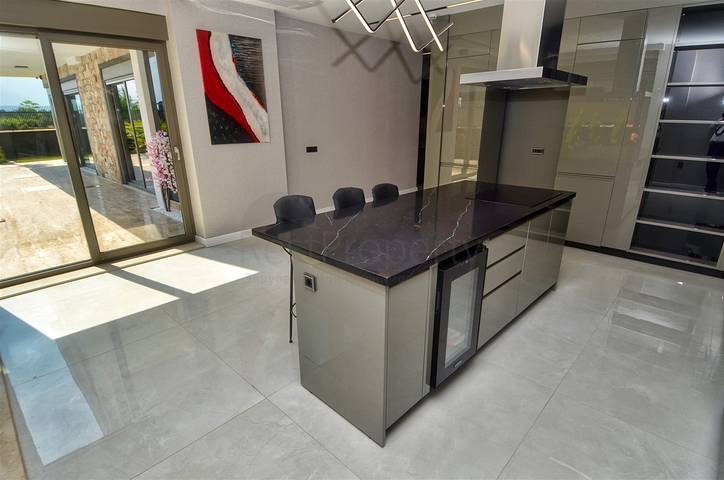 فيلا فاخرة جديدة 5+1 في دوشيمالتي-منطقة أنطاليا