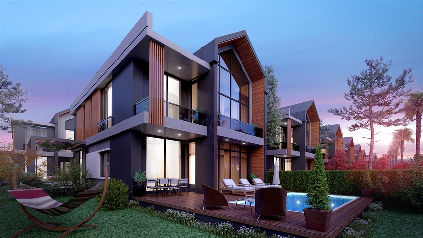 مجمع فلل 4 + 1 في منطقة ديشيميالتي-أنطاليا