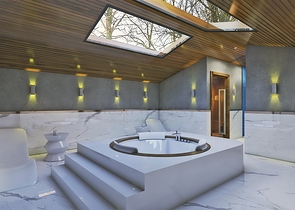 مجمع فلل 4 + 1 في منطقة ديشيميالتي-أنطاليا