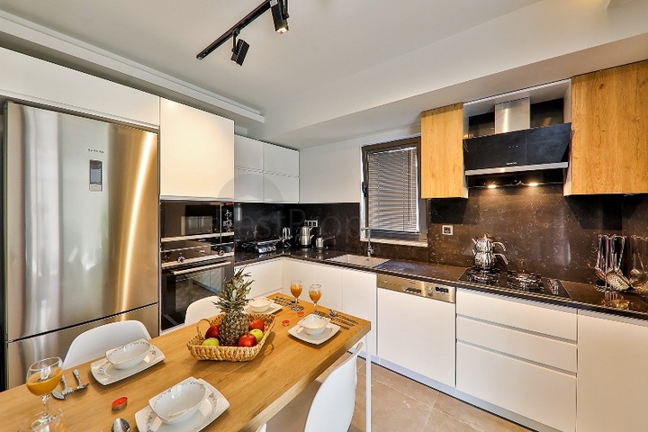 فيلا 3+1 في منطقة فتحية 