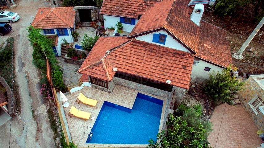 فيلا 3+1 في منطقة فتحية 