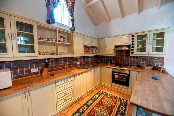 فيلا 3+1 في منطقة فتحية 