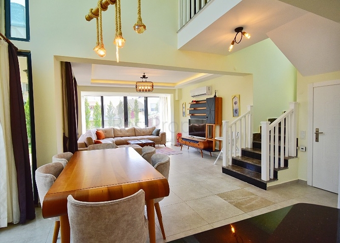 فيلا 4+1 في منطقة فتحية 