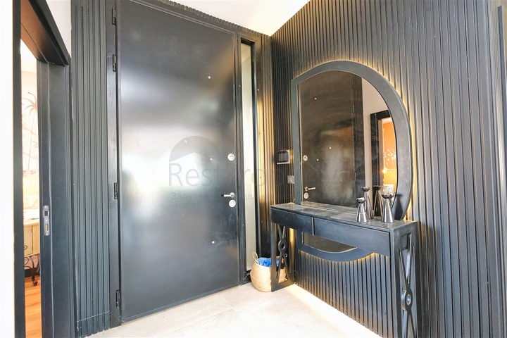 فيلا مريحة 4 + 1 في منطقة دوشيميالتي-أنطاليا 