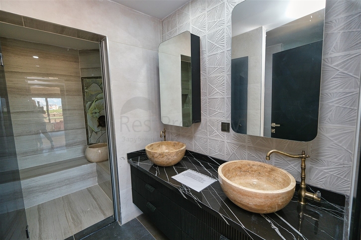 فيلا مريحة 4 + 1 في منطقة دوشيميالتي-أنطاليا 