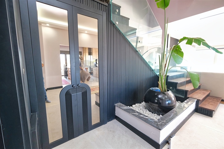 فيلا مريحة 4 + 1 في منطقة دوشيميالتي-أنطاليا 