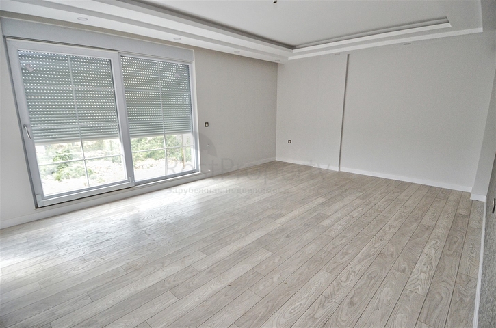 مبنى مكون من 4 شقق في منطقة دوشيمالتي-أنطاليا 