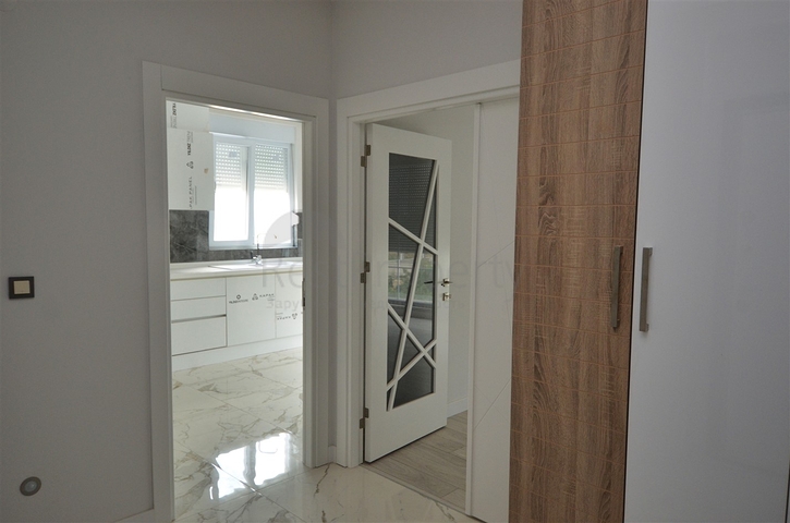 مبنى مكون من 4 شقق في منطقة دوشيمالتي-أنطاليا 