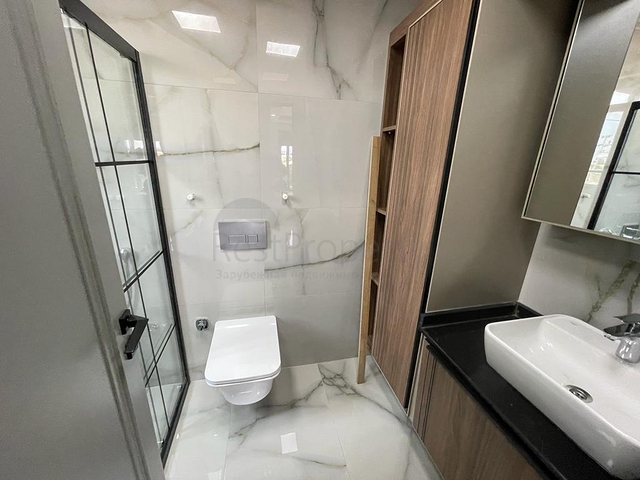 فيلا 5 + 1 بحمام سباحة في منطقة بيليك أنطاليا