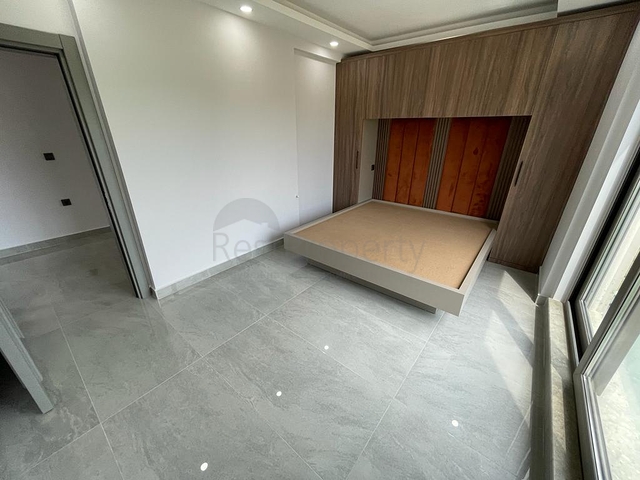 فيلا 5 + 1 بحمام سباحة في منطقة بيليك أنطاليا