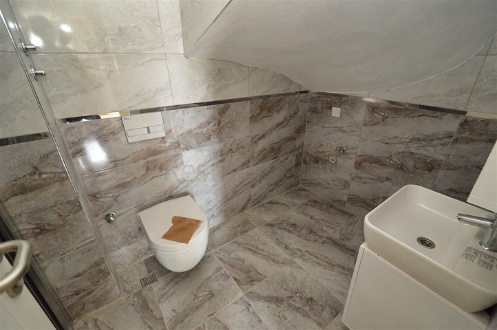 شقة دوبلكس 3 + 1 في جوزيلوبا-حي أنطاليا 