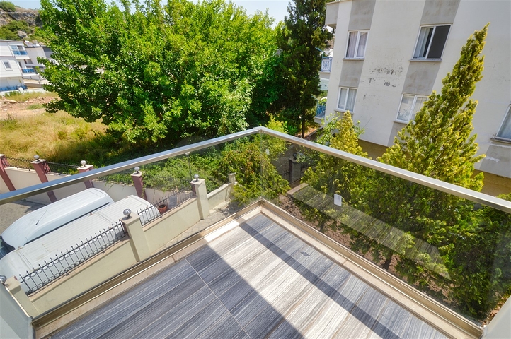 شقة دوبلكس 3 + 1 في جوزيلوبا-حي أنطاليا 