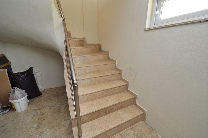 شقة دوبلكس 3 + 1 في جوزيلوبا-حي أنطاليا 