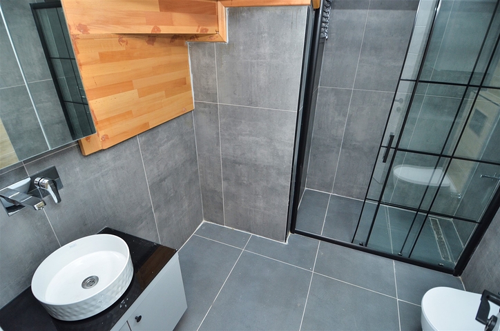 مشروع استثماري في منطقة البرسيمون - أنطاليا الصغيرة