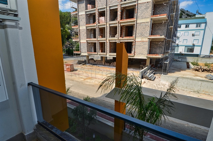 مشروع استثماري في منطقة البرسيمون - أنطاليا الصغيرة