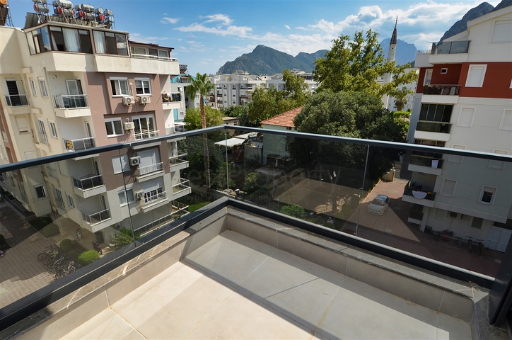 مشروع استثماري في منطقة البرسيمون - أنطاليا الصغيرة