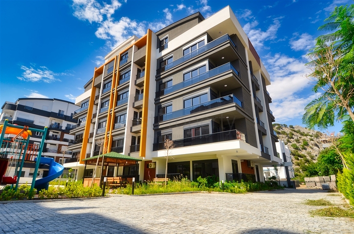 مشروع استثماري في منطقة البرسيمون - أنطاليا الصغيرة