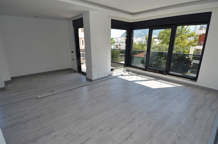 مشروع استثماري في منطقة البرسيمون - أنطاليا الصغيرة