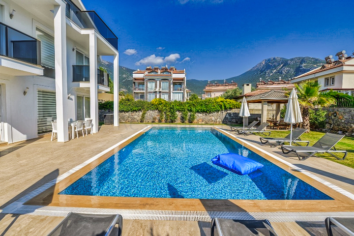 فيلا 4+1 في منطقة فتحية 