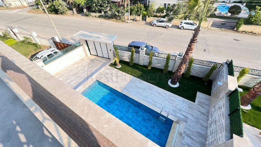 فيلا 5+1 غير مفروشة في منطقة فتحية 