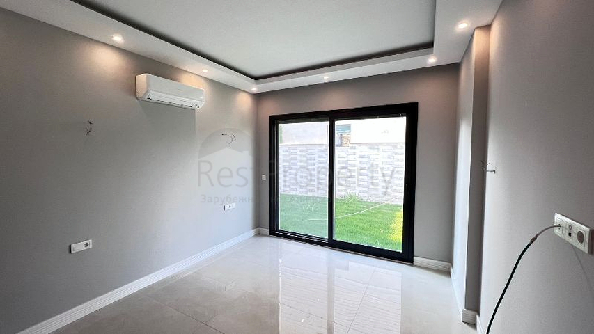 فيلا 5+1 غير مفروشة في منطقة فتحية 