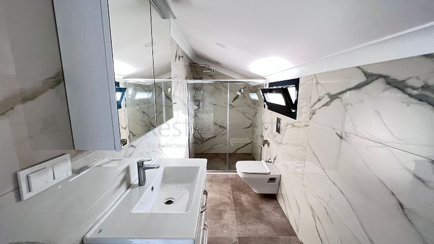 فيلا 5+1 غير مفروشة في منطقة فتحية 