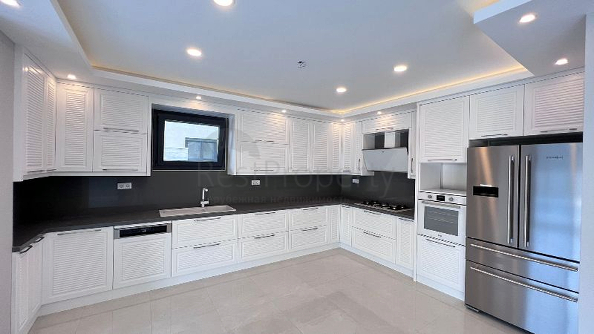 فيلا 5+1 غير مفروشة في منطقة فتحية 