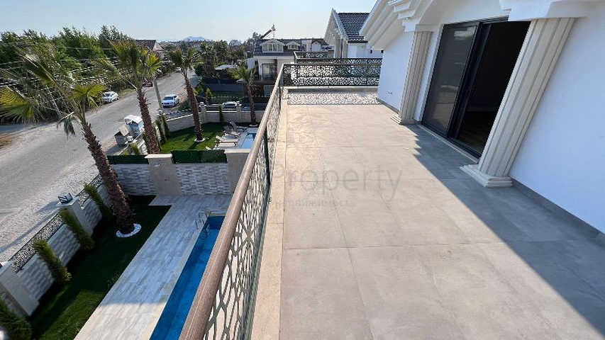 فيلا 5+1 غير مفروشة في منطقة فتحية 