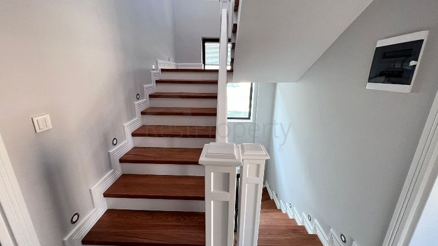 فيلا 5+1 غير مفروشة في منطقة فتحية 