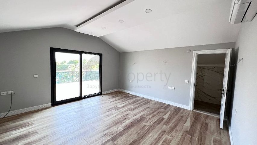 فيلا 5+1 غير مفروشة في منطقة فتحية 