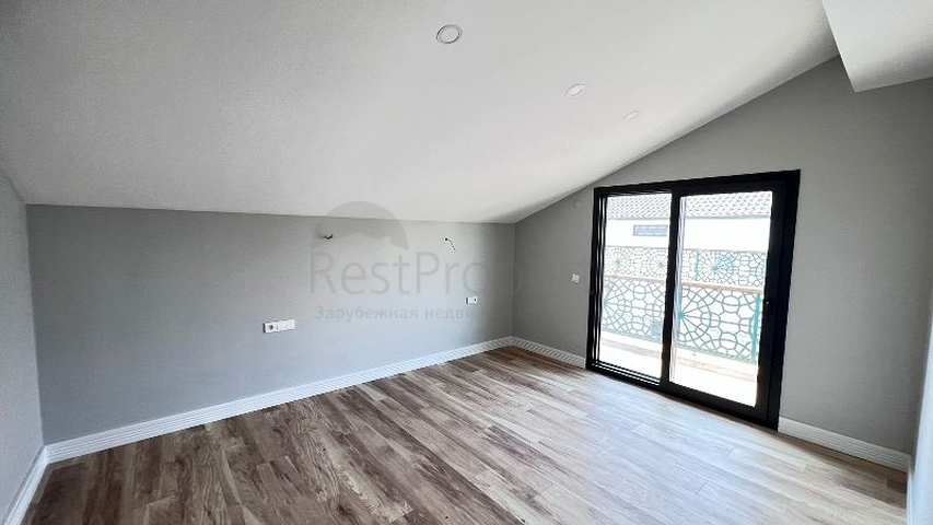 فيلا 5+1 غير مفروشة في منطقة فتحية 