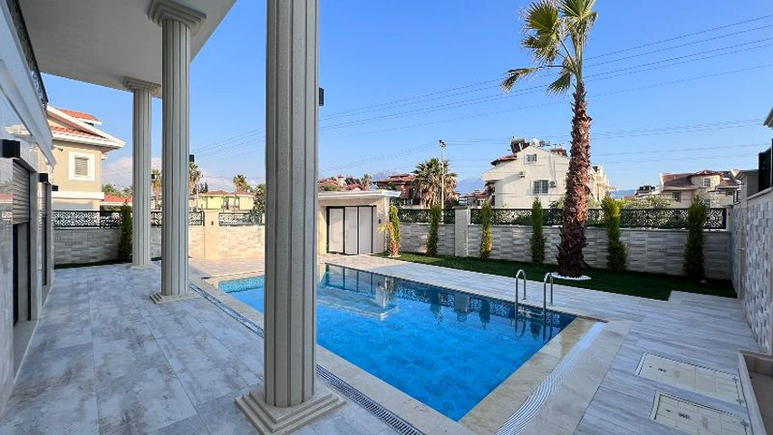 فيلا 5+1 غير مفروشة في منطقة فتحية 