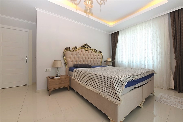 دوبلكس فاخرة ضمن مجمع حديث - قريبة من البحر / مهموتلار / الانيا 