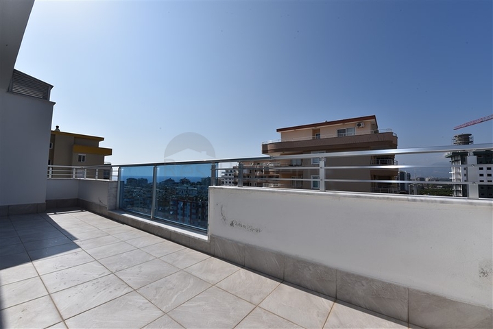 دوبلكس فاخرة ضمن مجمع حديث - قريبة من البحر / مهموتلار / الانيا 