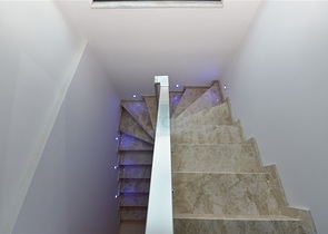 دوبلكس فاخرة ضمن مجمع حديث - قريبة من البحر / مهموتلار / الانيا 