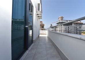 دوبلكس فاخرة ضمن مجمع حديث - قريبة من البحر / مهموتلار / الانيا 