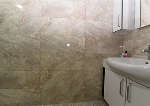 دوبلكس فاخرة ضمن مجمع حديث - قريبة من البحر / مهموتلار / الانيا 