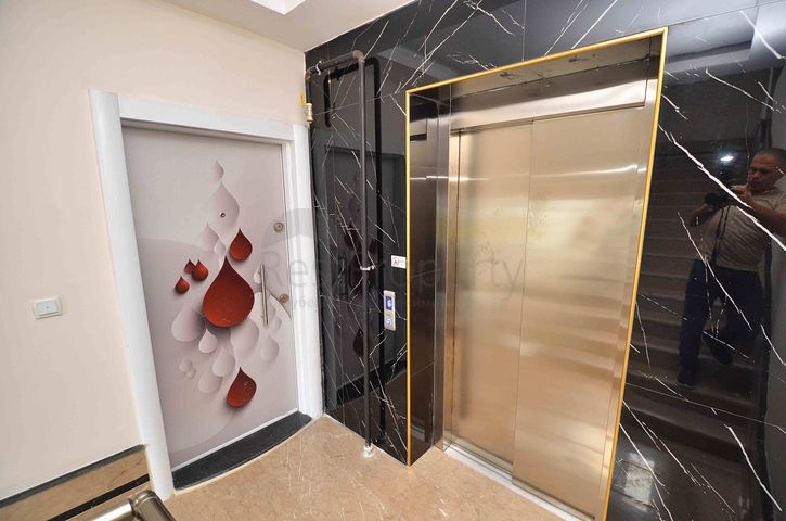 شقة فسيحة 3 + 1 في وسط مدينة أنطاليا