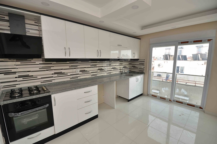 شقة فسيحة 3 + 1 في وسط مدينة أنطاليا