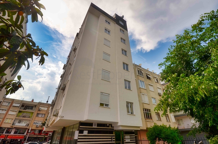 شقة فسيحة 3 + 1 في وسط مدينة أنطاليا