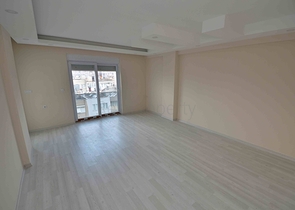 شقة فسيحة 3 + 1 في وسط مدينة أنطاليا