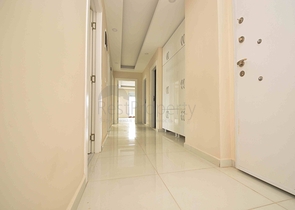 شقة فسيحة 3 + 1 في وسط مدينة أنطاليا