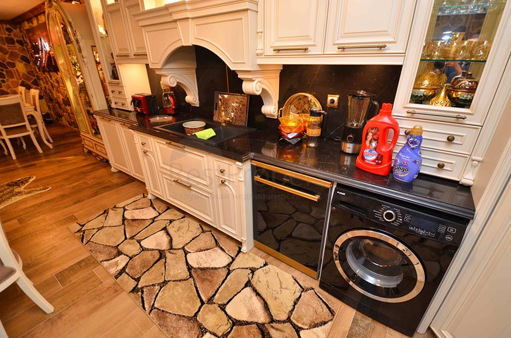 فلل فاخرة ، تخطيط 5 + 2 في ساريسو - حي أنطاليا 