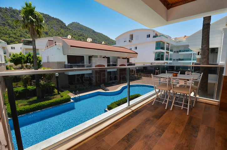 فلل فاخرة ، تخطيط 5 + 2 في ساريسو - حي أنطاليا 