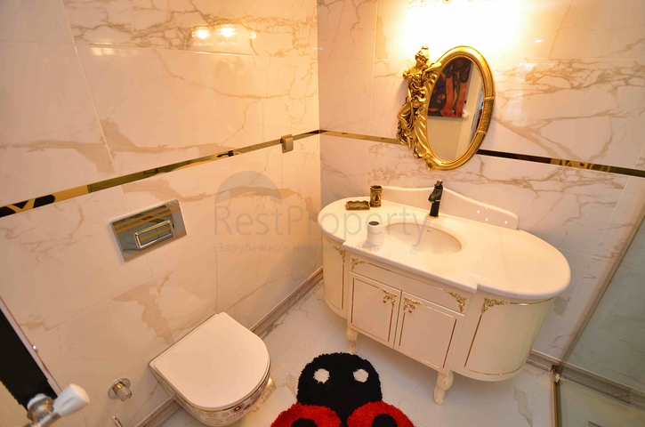 فلل فاخرة ، تخطيط 5 + 2 في ساريسو - حي أنطاليا 