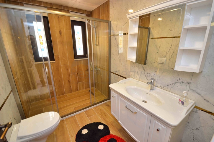 فلل فاخرة ، تخطيط 5 + 2 في ساريسو - حي أنطاليا 