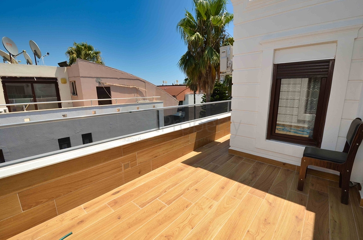 فلل فاخرة ، تخطيط 5 + 2 في ساريسو - حي أنطاليا 