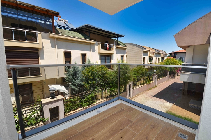 فلل فاخرة ، تخطيط 5 + 2 في ساريسو - حي أنطاليا 