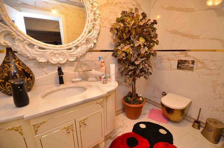 فلل فاخرة ، تخطيط 5 + 2 في ساريسو - حي أنطاليا 