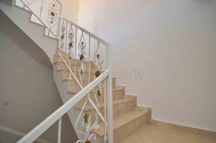 فلل فاخرة ، تخطيط 5 + 2 في ساريسو - حي أنطاليا 